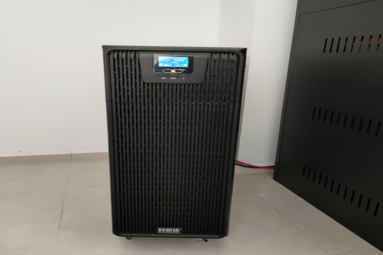 科恒達(dá)高頻60KVA電源安裝